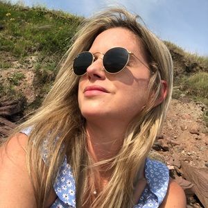 Meet your Posher, Christine